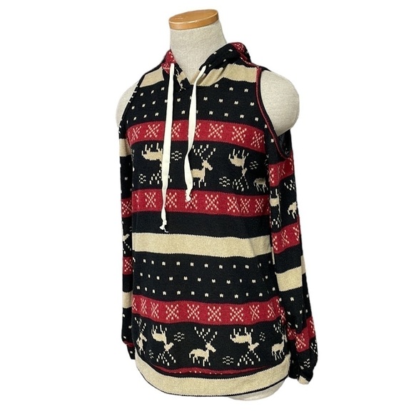 Miss U Sweater Womens Small Black Red NWT Winter Christmas Cold Shoulder Knit - Picture 3 of 14